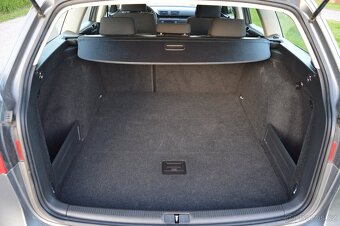 Volkswagen Passat kombi 1.6MPi - 75kw ,naprosto bez koroze - 7