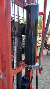 Prodám ruční vysokozdvižný paleťák 800 kg - 7