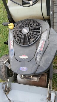 Zahradní traktor (sekačka) s motorem 17.5hp - 7