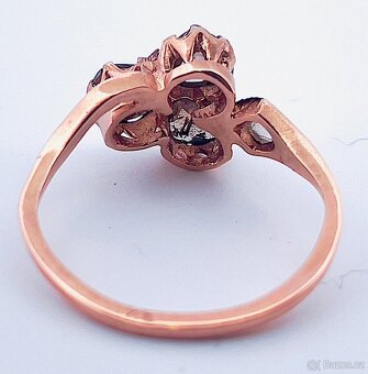 Zlatý prsten s diamantmi - 7