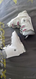 Lyžařské boty 25,0 - 25,5 - 7