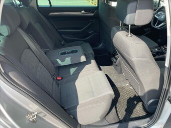 Volkswagen Passat 2,0 TDI BMT 140kW DSG Business (2020) - 7