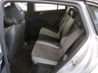 VW ID.4 Pure 2022 elektro 109kw/tepelko/led/kamera/Keyless - 7