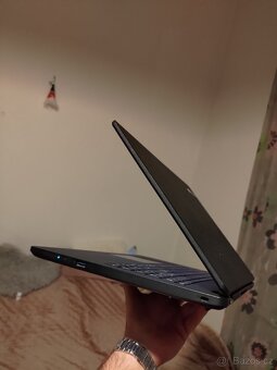 Acer travelMate p215-52 - 7