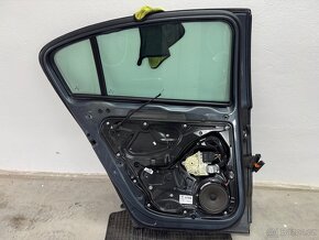Levé zadní dveře VW Passat B7, kód barvy LK7X - 7