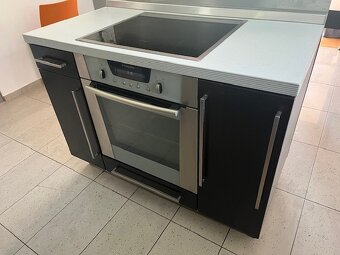 Kuchyň s ostrůvkem zn. NADOP - 7