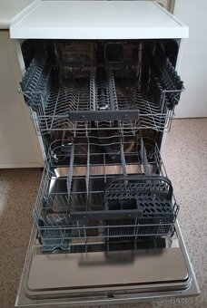 Prodám volně stojící myčku 60 cm - AEG F56322W0 - 7