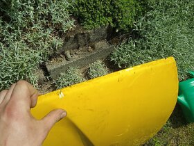 Kapota škoda rapid - 7