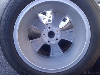 Škoda Octavia IV -ZÁNOVNÍ zimní orig.Alu sada-205/60R16 - 7