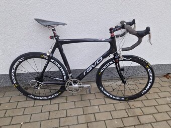 Silniční kolo RAVO – karbon, Campagnolo, Mavic Cosmic - 7