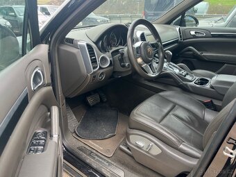 Porsche Cayenne - 7