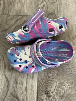 Crocs j1 - 7