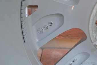 5x112 R17 Hliníkové disky Originál VW Golf 8 - 7