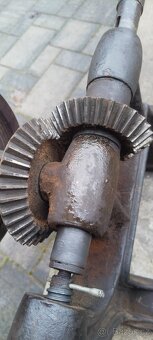 Stará kovářská vrtačka - 7