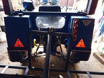 Malotraktor Bělorus 220 - 7