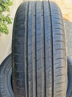 215/55/17 Letní pneumatiky Goodyear Efficient - 7