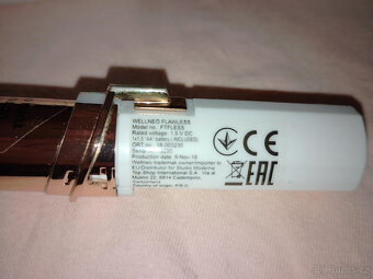 Epilátor(Depilátor) ve tvaru rtěnky - 7