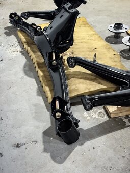 BMW e30 kotoučová náprava - 7