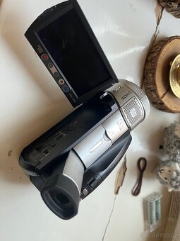 Sony Handycam HDR-SR1 - 7
