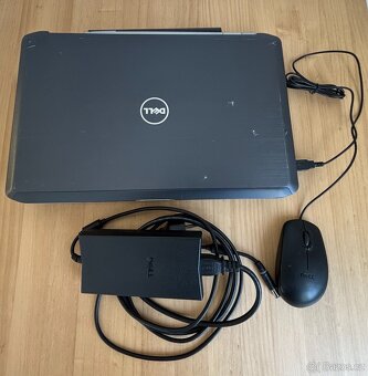 DELL 5520 - 7