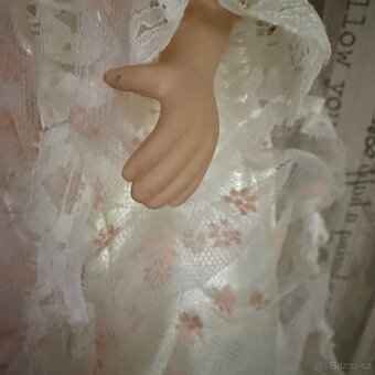 Porcelánová panenka - 7