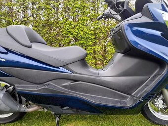 Suzuki Burgman 400i - 7