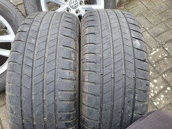 Alu kola vw 5x112 r16 6,5j et41 letni pneu 215/60/16 - 7