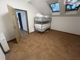 Pronájem podkrovního bytu 2+kk – Kolín Zálabí, ul. Štítného - 7
