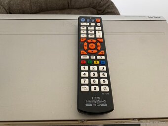 Kvalitní combo VHS a DVD přehrávač PHILIPS DVP620VR - 7