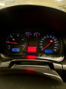 VW Golf 1.9 TDi HIGHLINE - 7