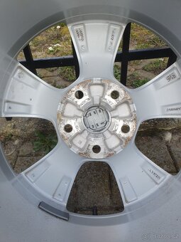 Alu kola Seat 5x112 r17 7,5j et49 pneu 225/45/17 - 7