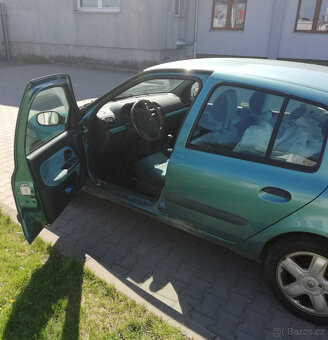 Renault Clio - 7