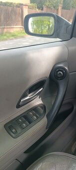 Laguna grandtour 2.0i 103kw r.v 2002 - 7