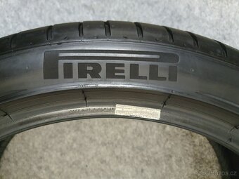 2x -- 245/40 R19 Letní pneu Pirelli Pzero -- - 7