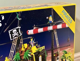 Nové LEGO Ideas 21322 Zátoka pirátů z lodě Barakuda - 7