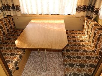Dvouosý karavan Dethleffs - 7