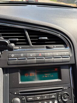 Peugeot 5008 2.0HDi PREMIUM - 7