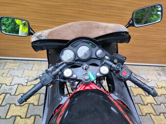 Suzuki RF 600 R - 7