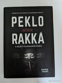 Existence, Trůn lebek, Obloha nad Pernem, Tanec duchů - 7