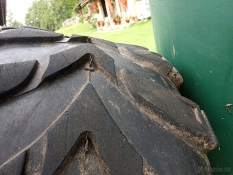 Pneu 25x10-12 - 7