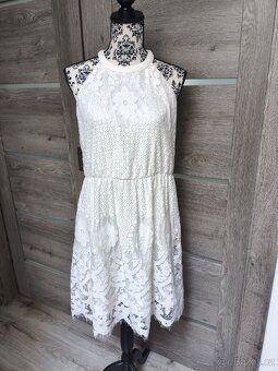 Bílé krajkové šaty zn. VILA vel. 42/44 - 7