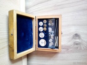 Lekarnicke váhy s vitrinou - 7