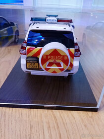 1/18 Toyota Prado Police - 7