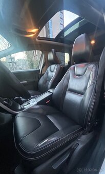 VOLVO XC60 2.4D5 R-DESIGN 151KW 4x4 AUT-NAVI-KUŽE-TAŽNÉ-XENO - 7