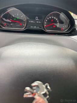 Peugeot 208 1.4 hdi - 7