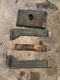 Diely Zetor 25 - 7