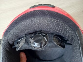 Lyžařská helma UVEX - 7