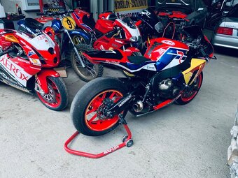 Suzuki rmz450,Honda 1000cbr ,yamaha r1 1000 - 7