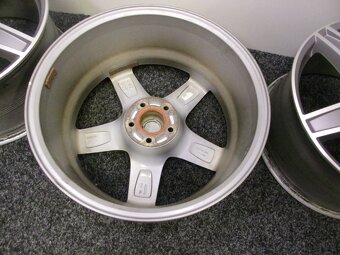 Alu kola 8,5x19 ET35 5x112x76/66,45 na Audi, Škoda atd. - 7