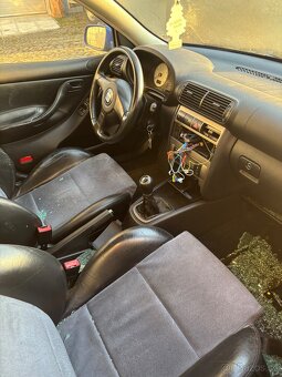 Prodám na náhradní díly Seat Leon - 7